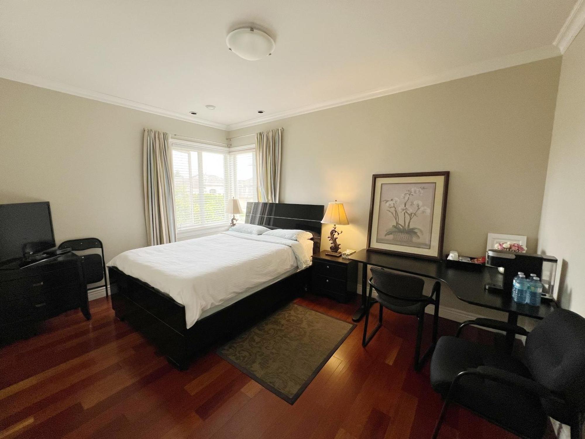 A Cozy Bedroom With A Private Washroom Close To Yvr Richmond Ngoại thất bức ảnh